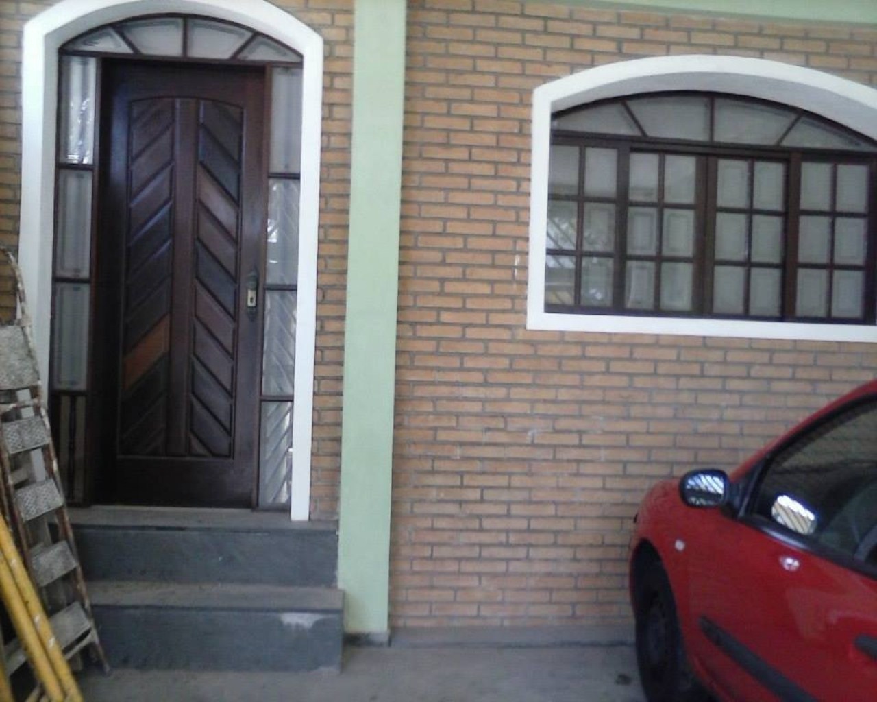 Sobrado à venda com 2 quartos, 200m² - Foto 2