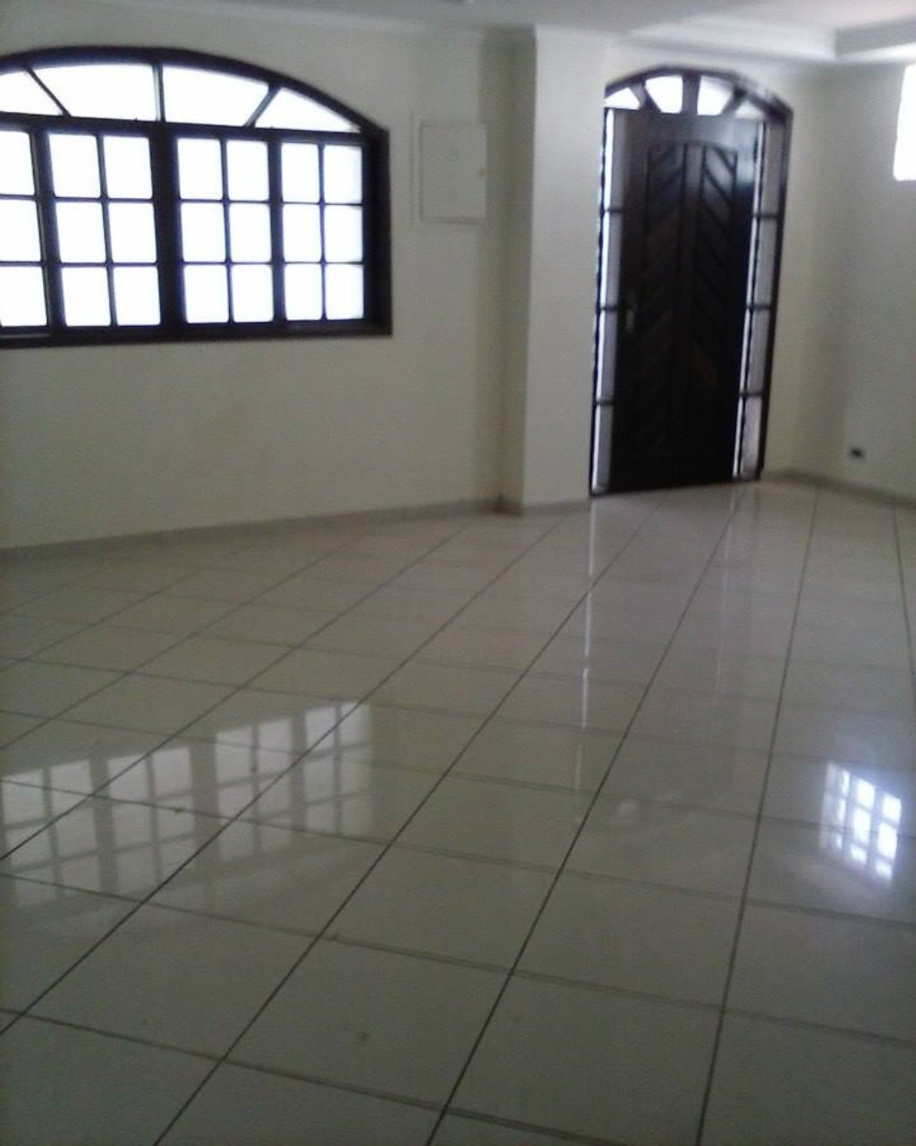 Sobrado à venda com 2 quartos, 200m² - Foto 4