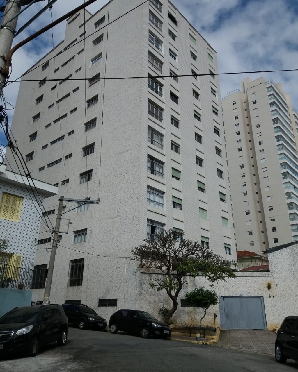 Apartamento à venda com 3 quartos, 165m² - Foto 2