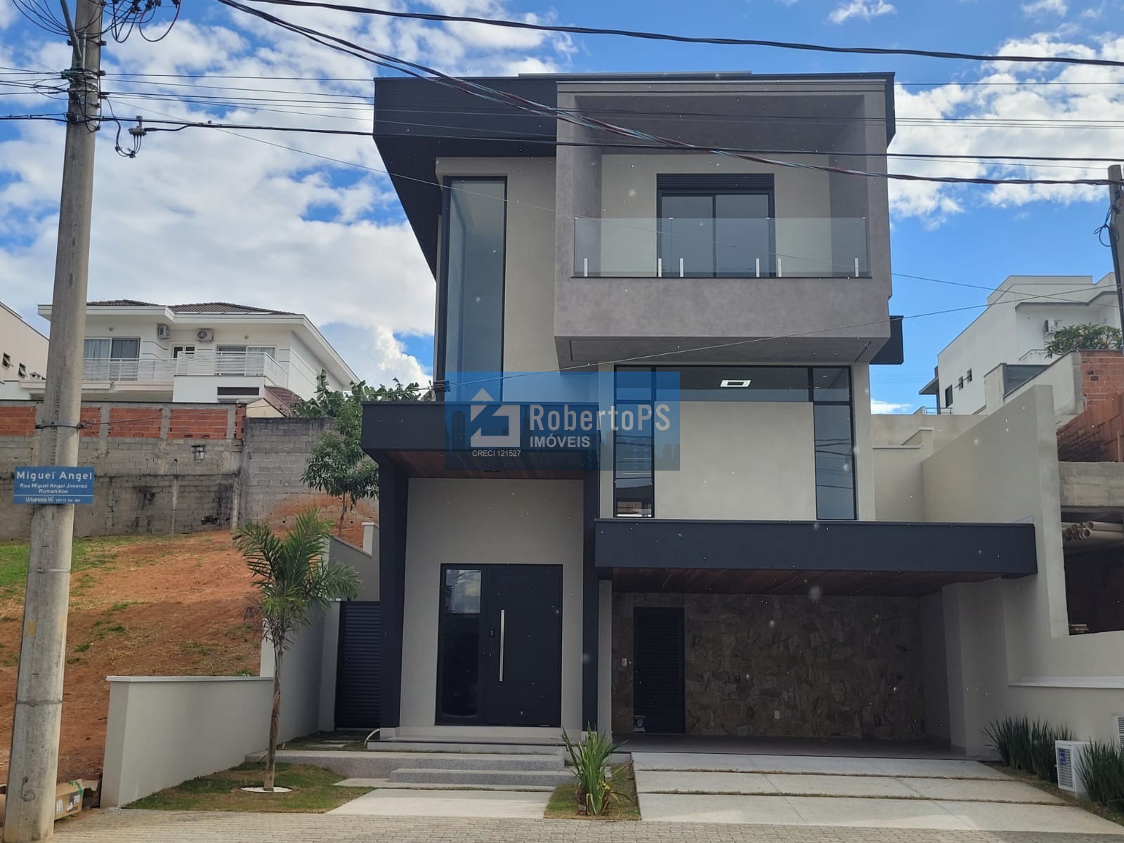 Não perca a oportunidade de adquirir esta incrível casa em condomínio no melhor bairro da cidade: o Urbanova!