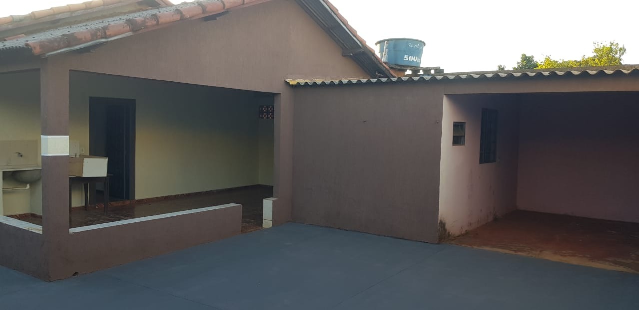 Casa à venda com 4 quartos, 120m² - Foto 2