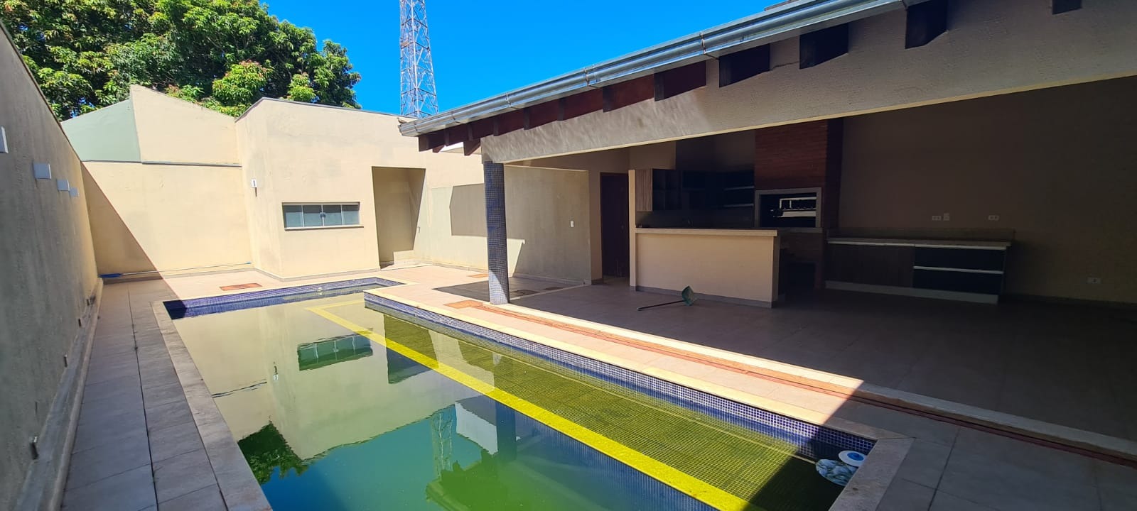 Casa à venda com 3 quartos, 300m² - Foto 8