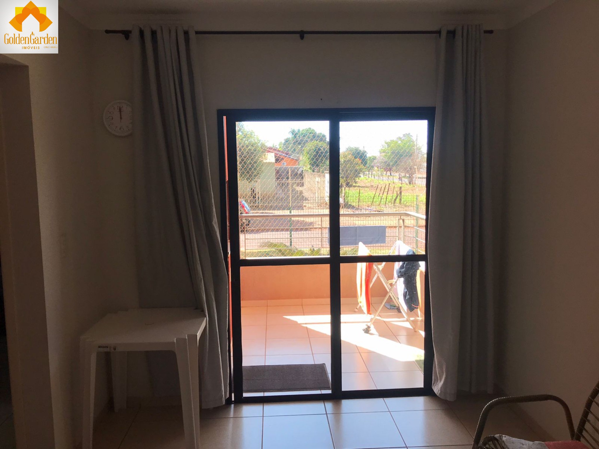 Apartamento à venda com 2 quartos, 67m² - Foto 2