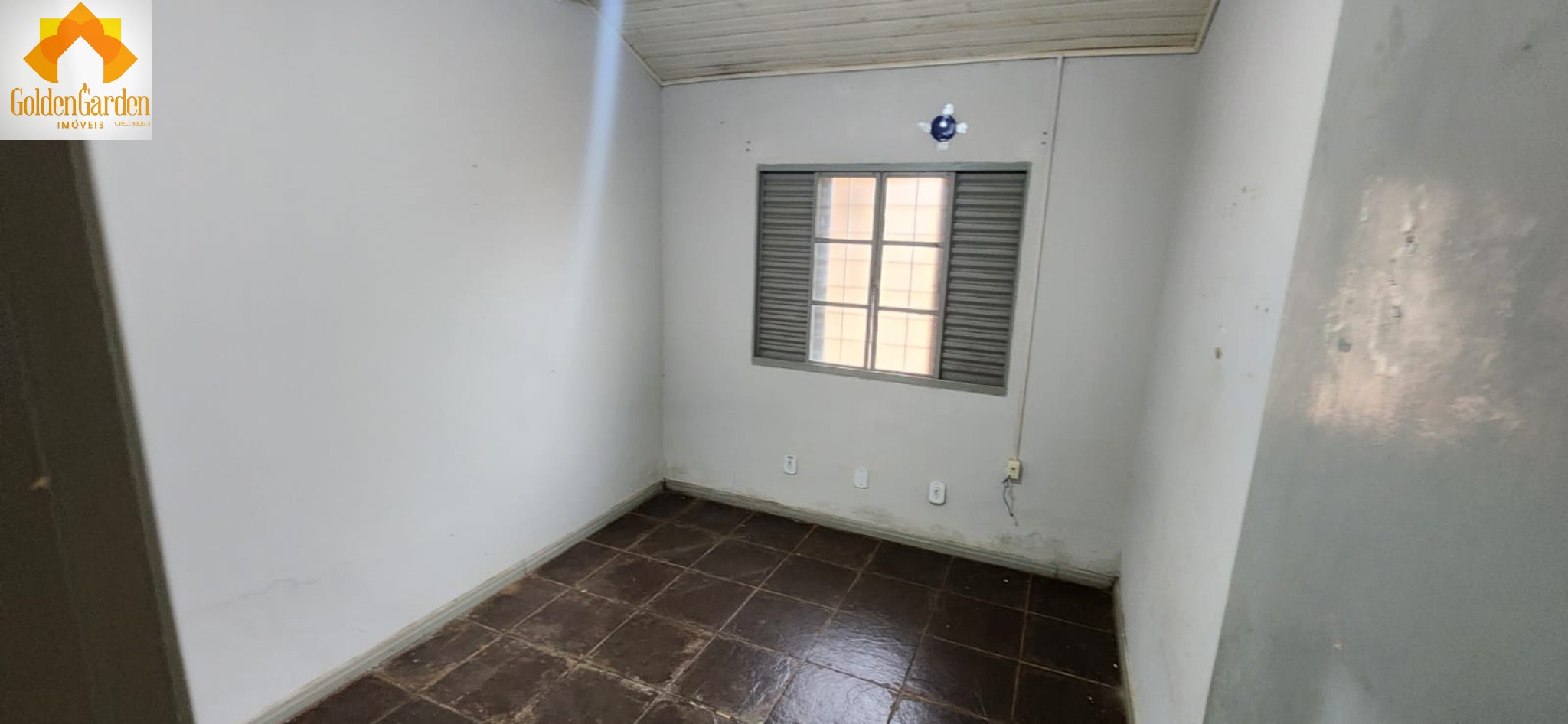 Casa para alugar com 5 quartos, 200m² - Foto 2