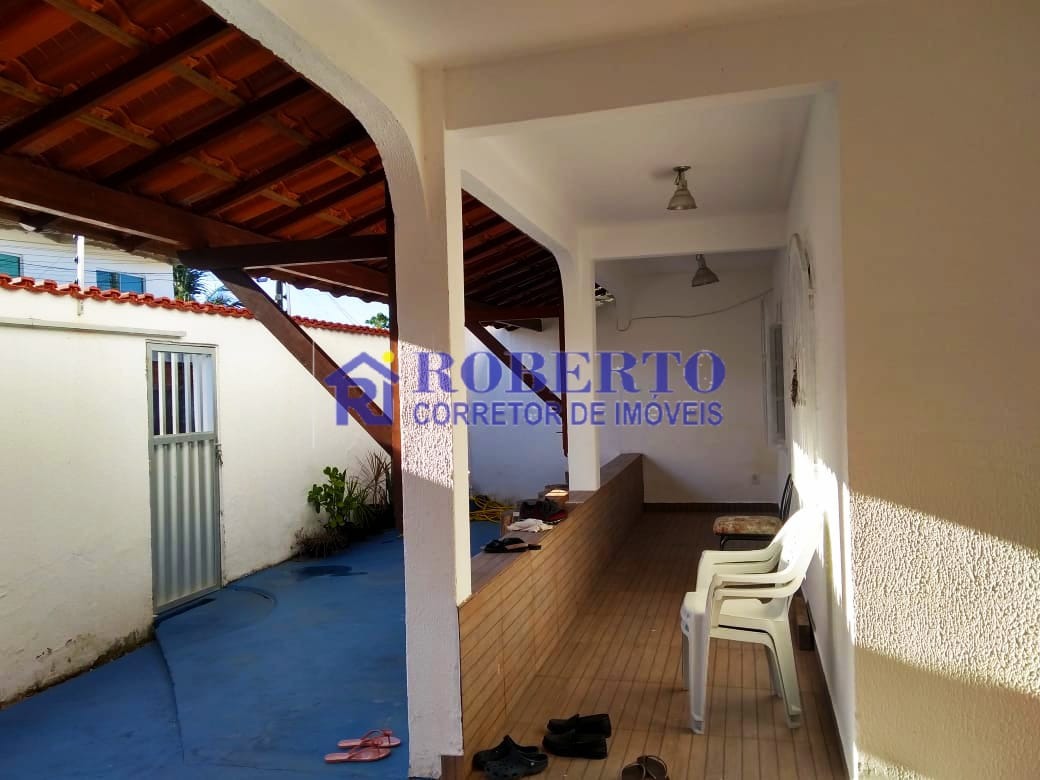 Casa à venda com 4 quartos, 300m² - Foto 4