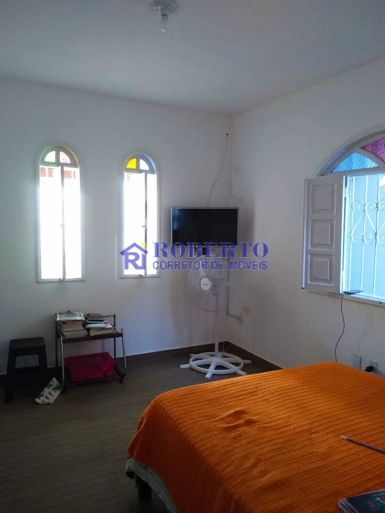 Casa à venda com 4 quartos, 300m² - Foto 14