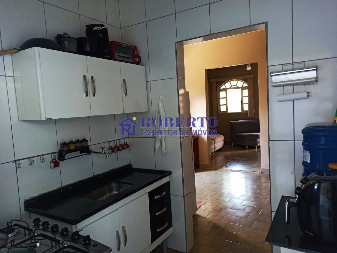 Casa à venda com 5 quartos, 300m² - Foto 15