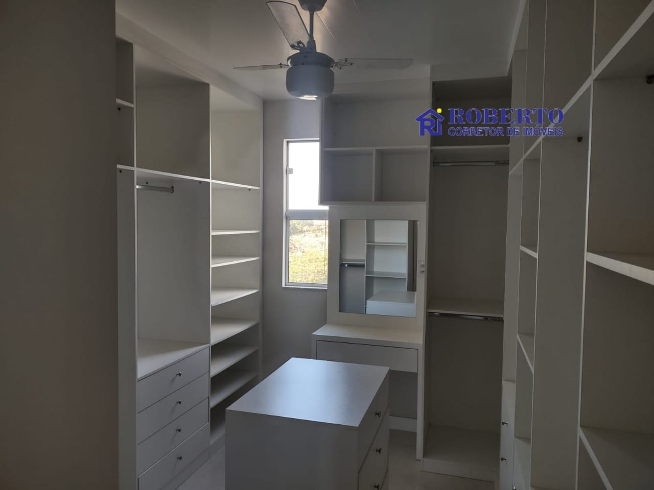 Casa à venda com 4 quartos, 300m² - Foto 13