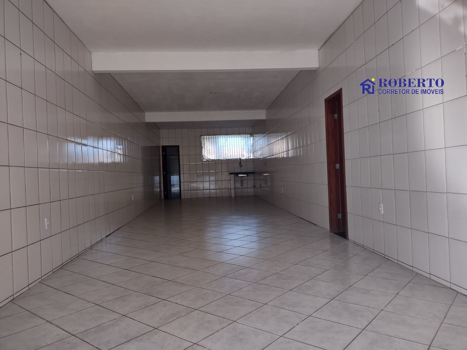 Casa à venda com 4 quartos, 300m² - Foto 15