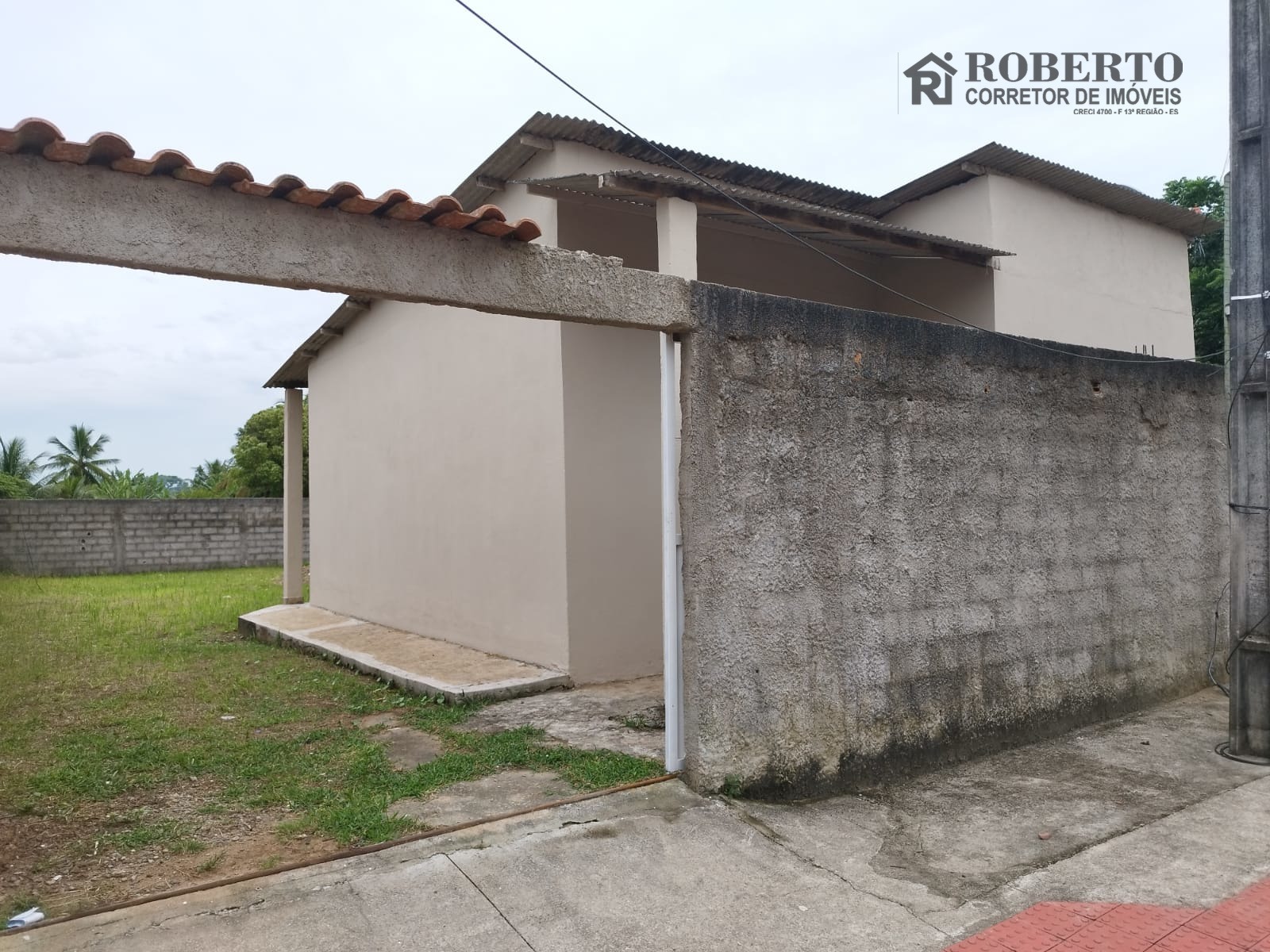 Casa à venda com 2 quartos, 300m² - Foto 2