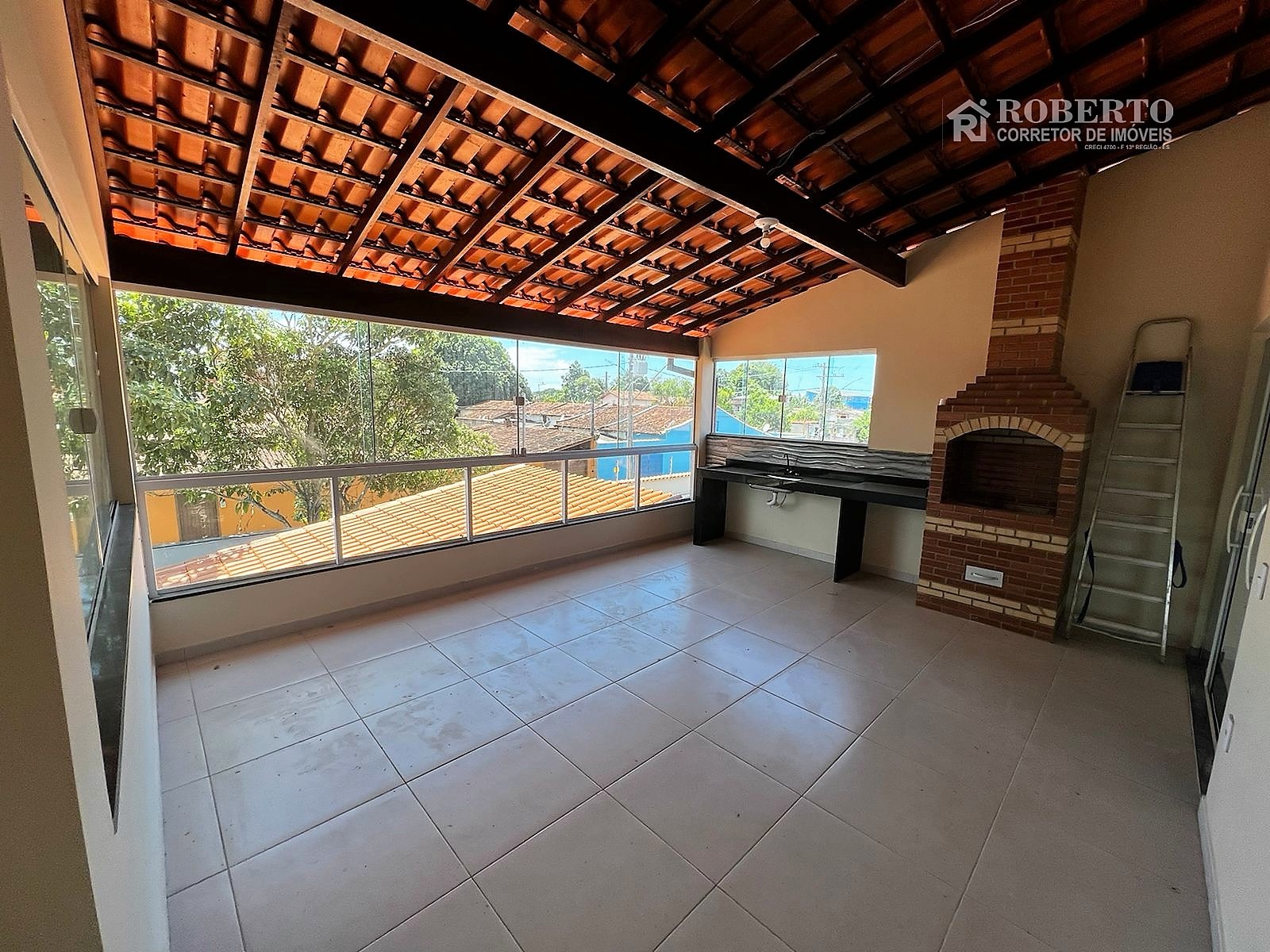 Casa à venda com 4 quartos, 300m² - Foto 12