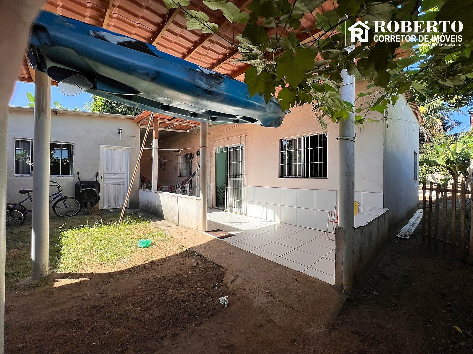 Casa à venda com 3 quartos, 300m² - Foto 1