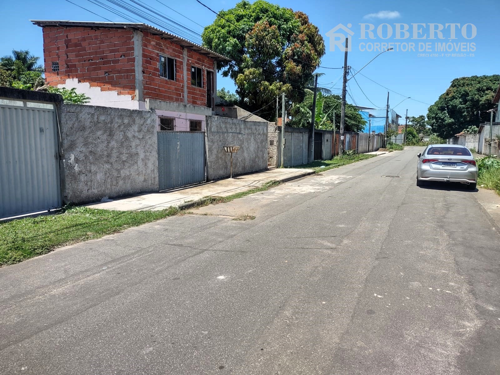 Casa à venda com 3 quartos, 300m² - Foto 2