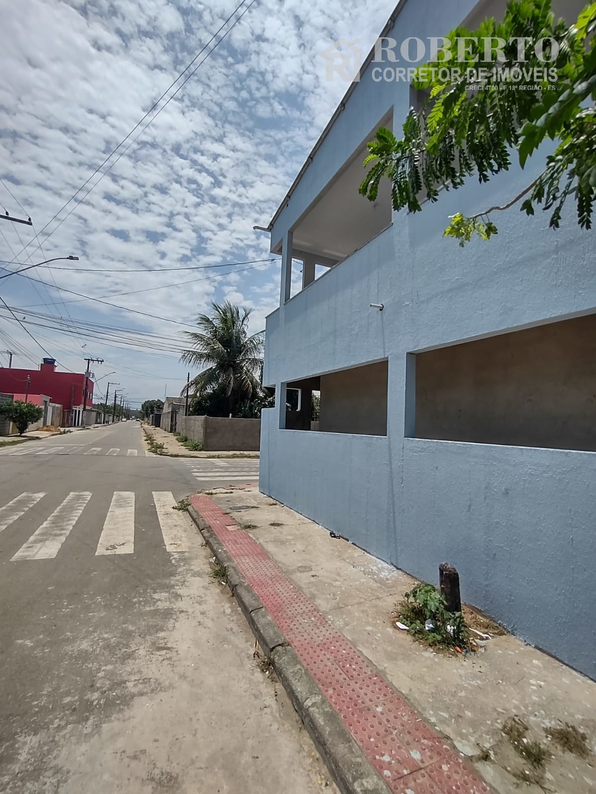 Casa à venda com 2 quartos, 300m² - Foto 4