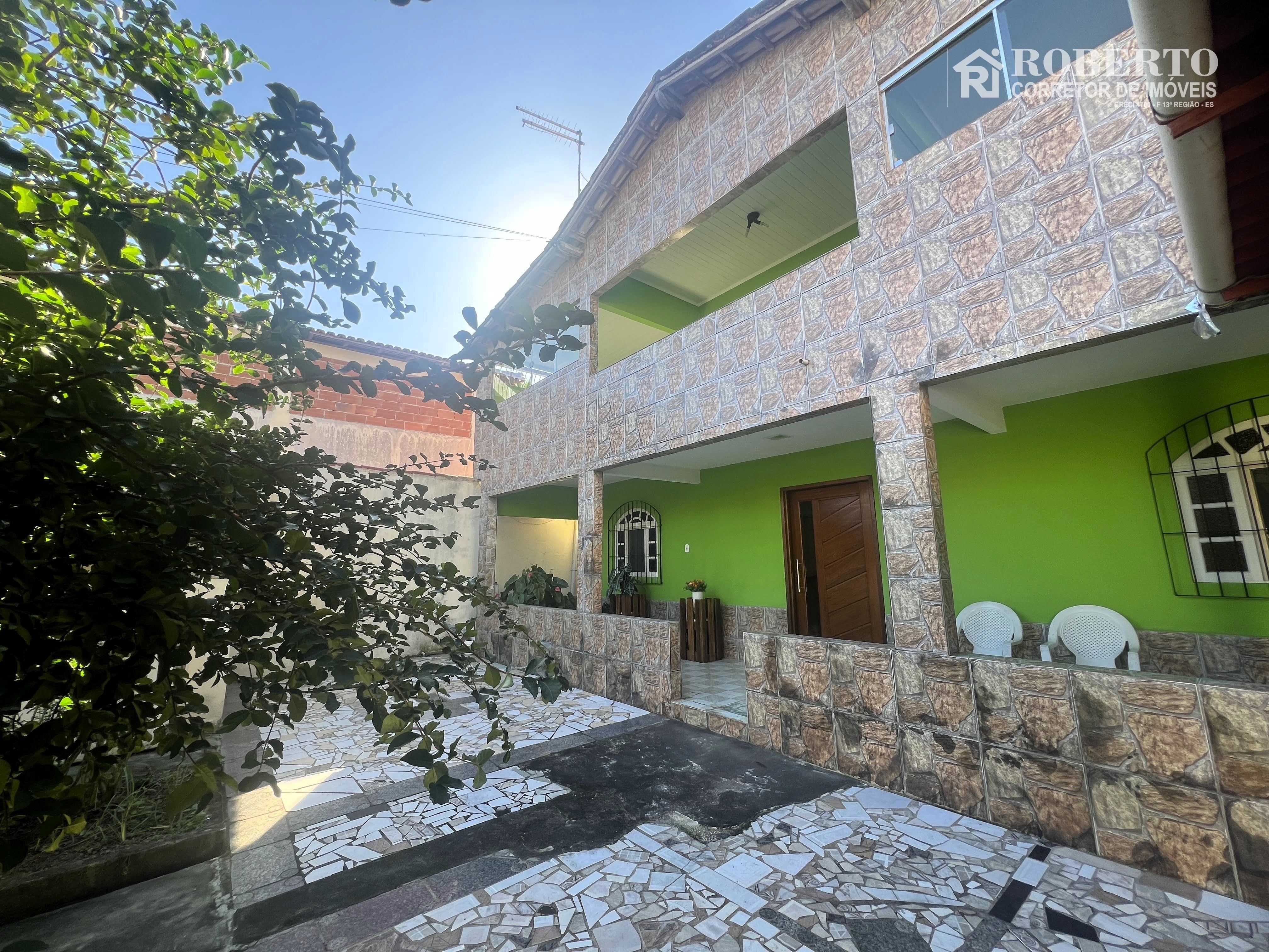 Casa à venda com 4 quartos, 300m² - Foto 2