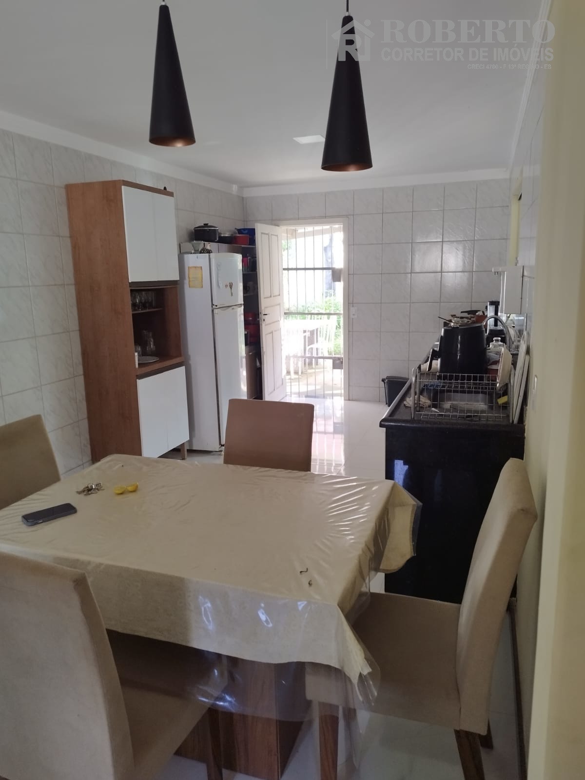 Casa à venda com 2 quartos, 300m² - Foto 8