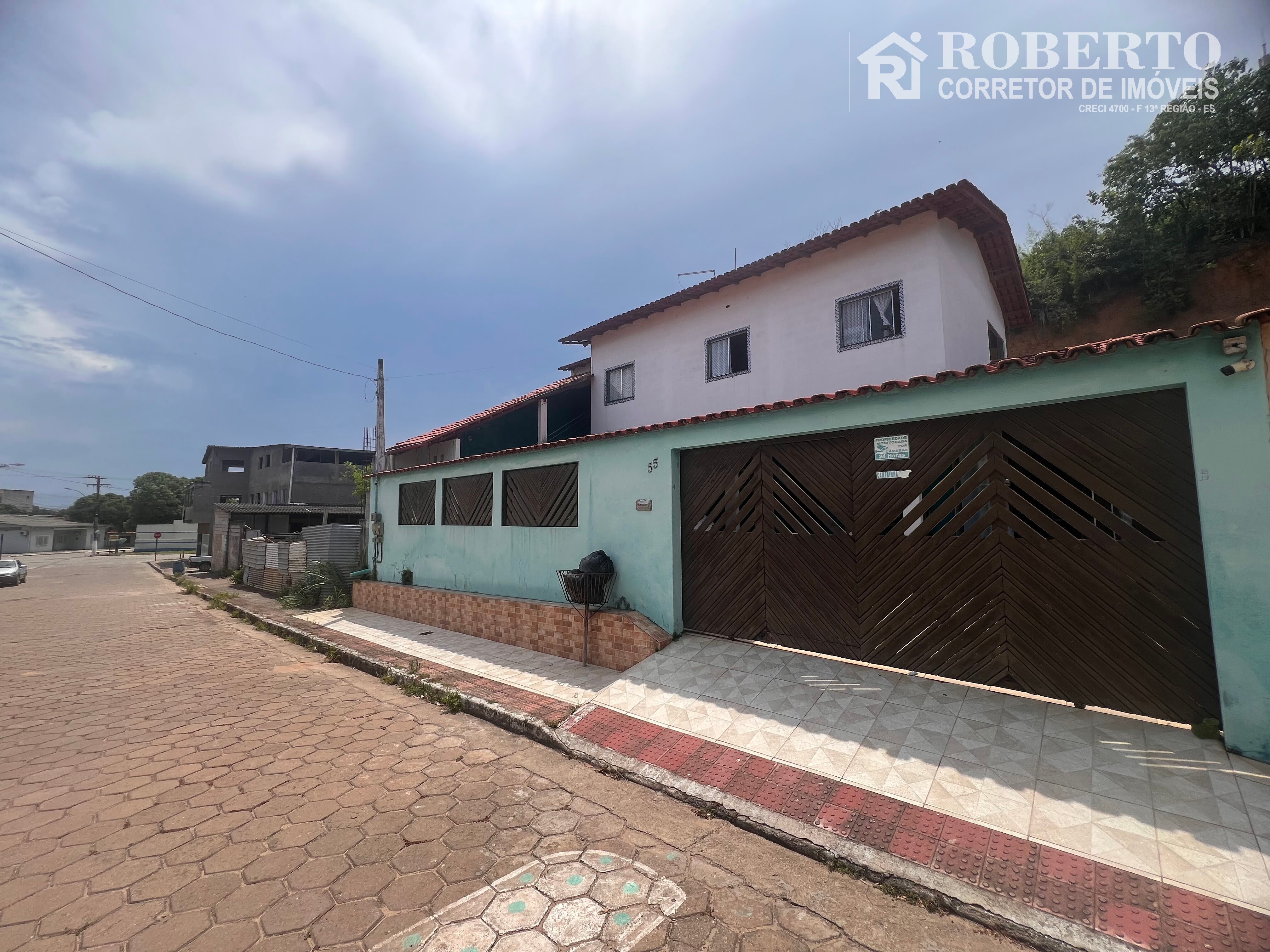 Casa, 5 quartos, 240 m² - Foto 1