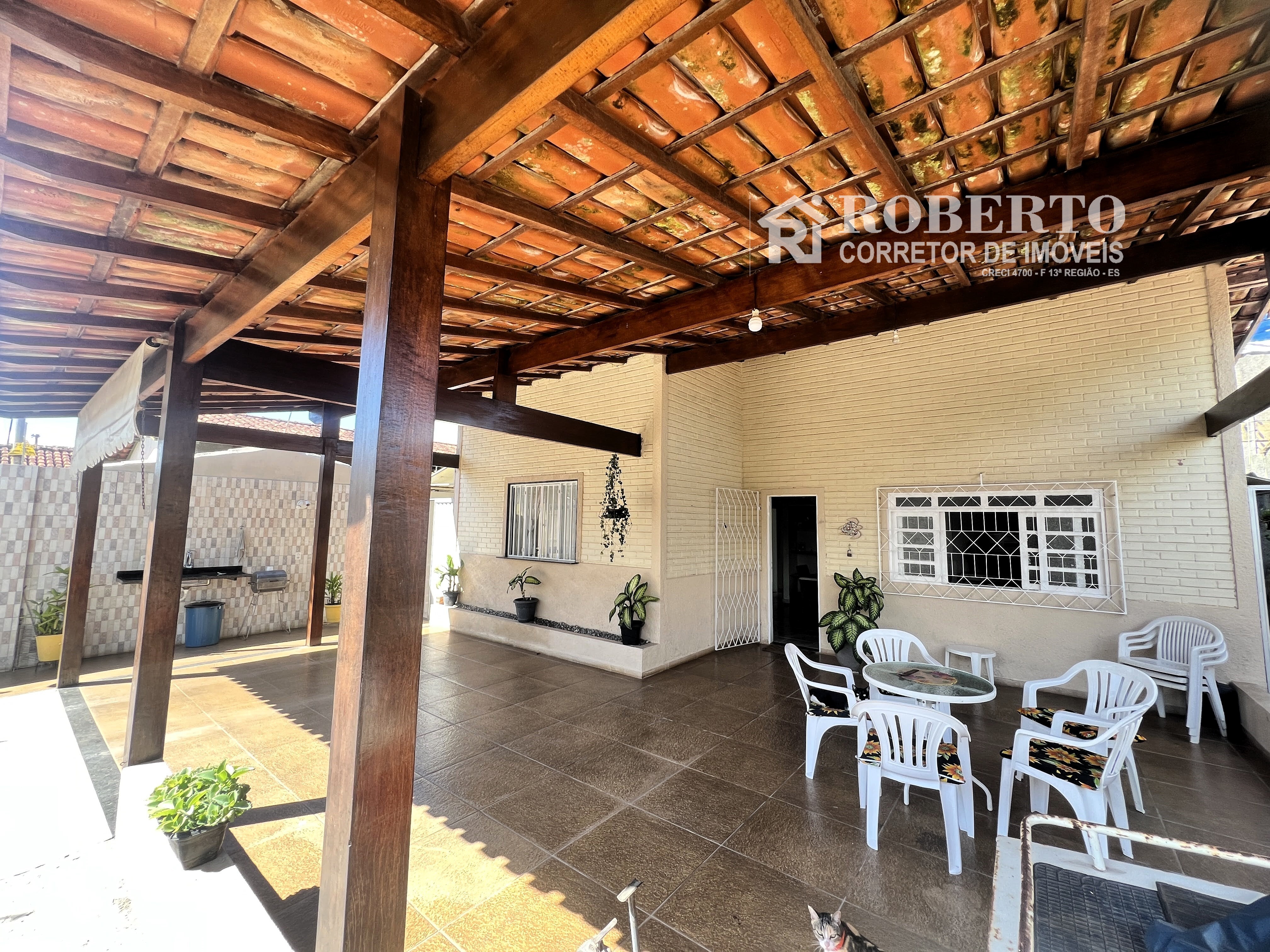 Casa, 4 quartos, 240 m² - Foto 2