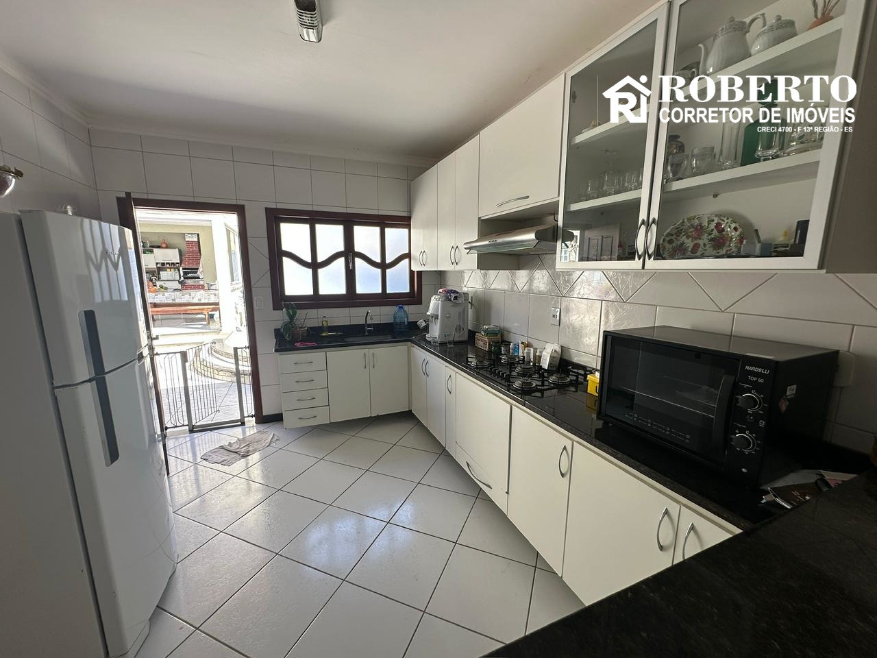 Casa, 4 quartos, 300 m² - Foto 4