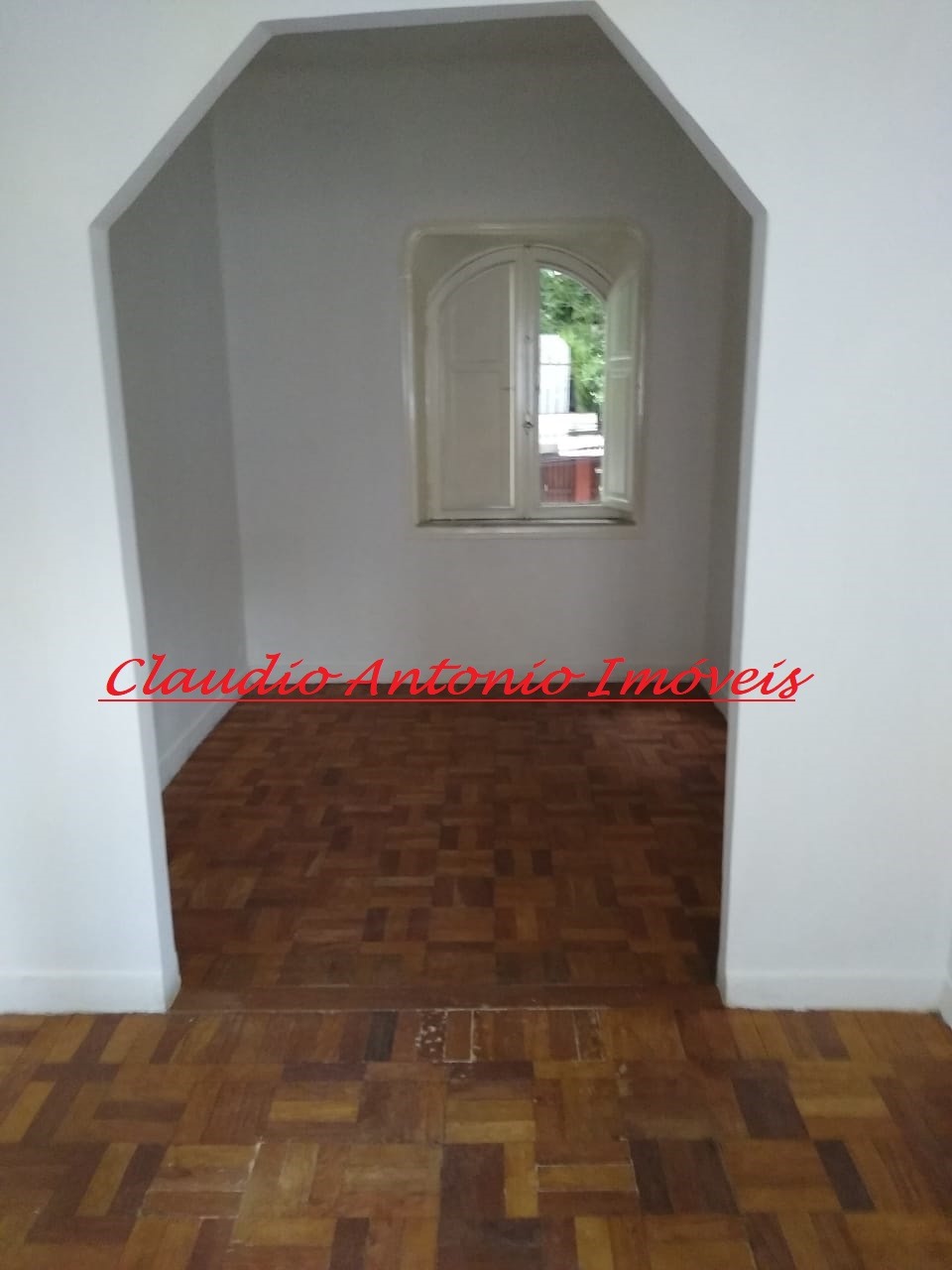 Casa à venda com 3 quartos, 160m² - Foto 2