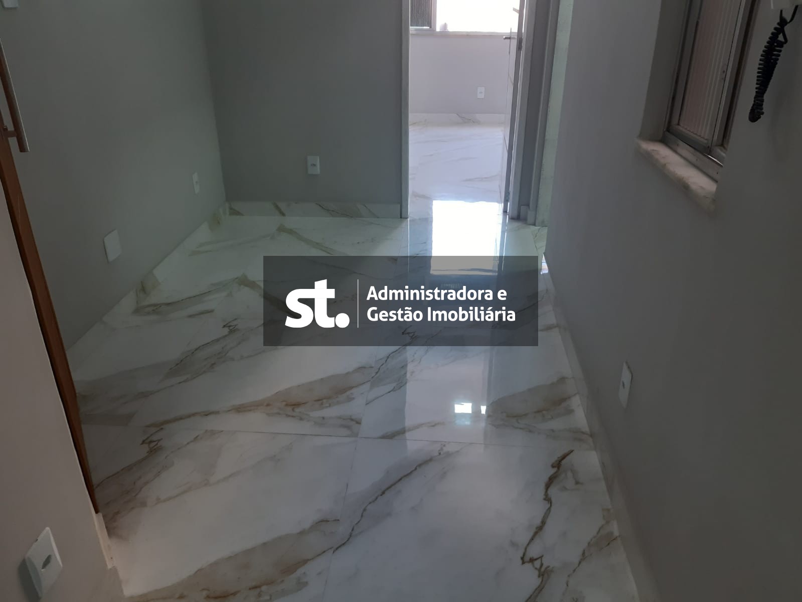 Apartamento à venda com 1 quarto, 35m² - Foto 2