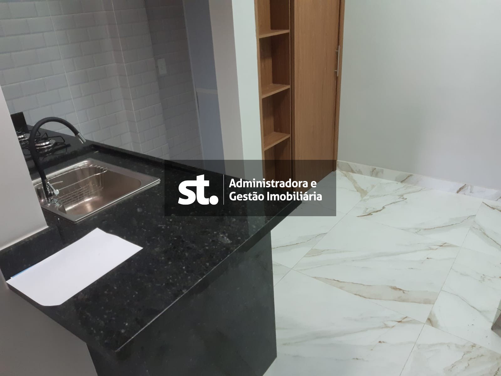 Apartamento à venda com 1 quarto, 35m² - Foto 11