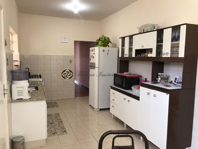 Casa à venda com 2 quartos, 150m² - Foto 9