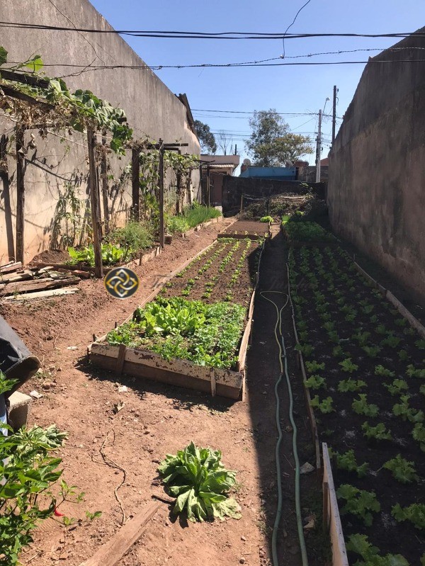 Terreno à venda, 136m² - Foto 1