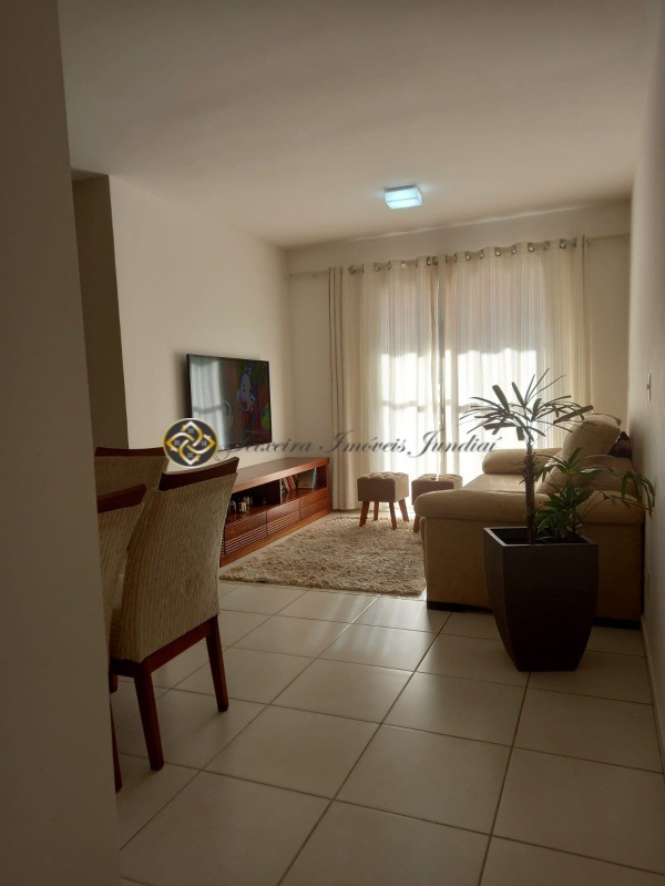 Apartamento à venda com 3 quartos, 90m² - Foto 1