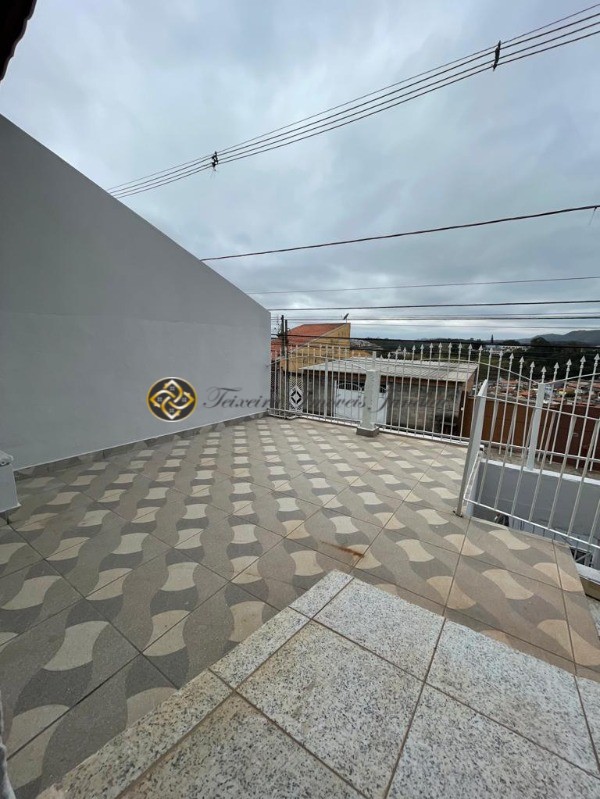 Casa à venda com 2 quartos, 250m² - Foto 7