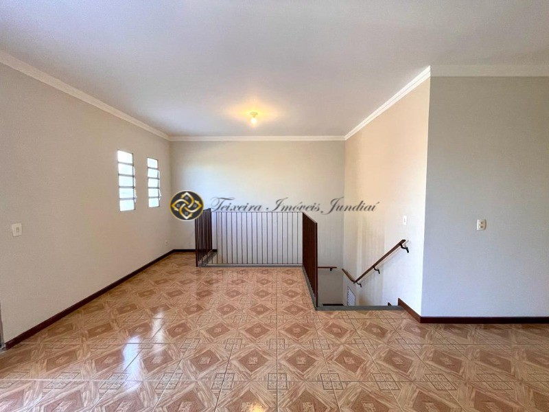 Casa à venda com 3 quartos, 200m² - Foto 8