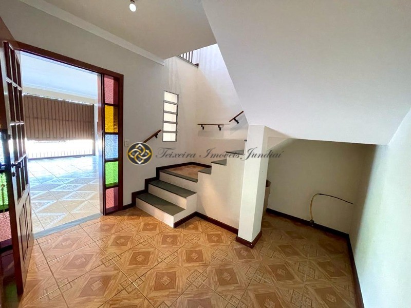 Casa à venda com 3 quartos, 200m² - Foto 3