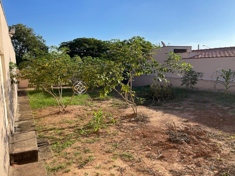 Terreno à venda, 250m² - Foto 1