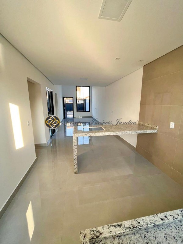 Casa à venda com 2 quartos, 125m² - Foto 2