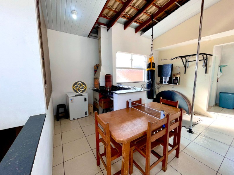 Casa à venda com 2 quartos, 125m² - Foto 20