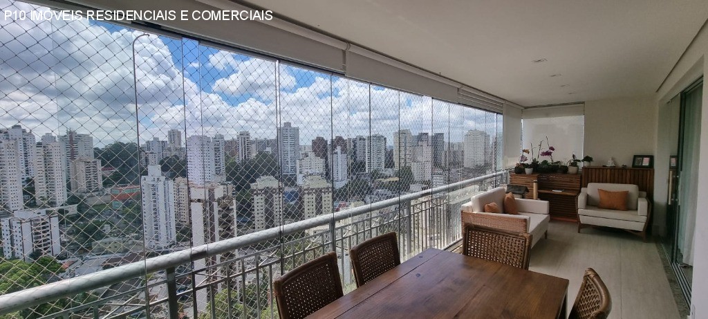 Apartamento à venda com 4 quartos, 195m² - Foto 1