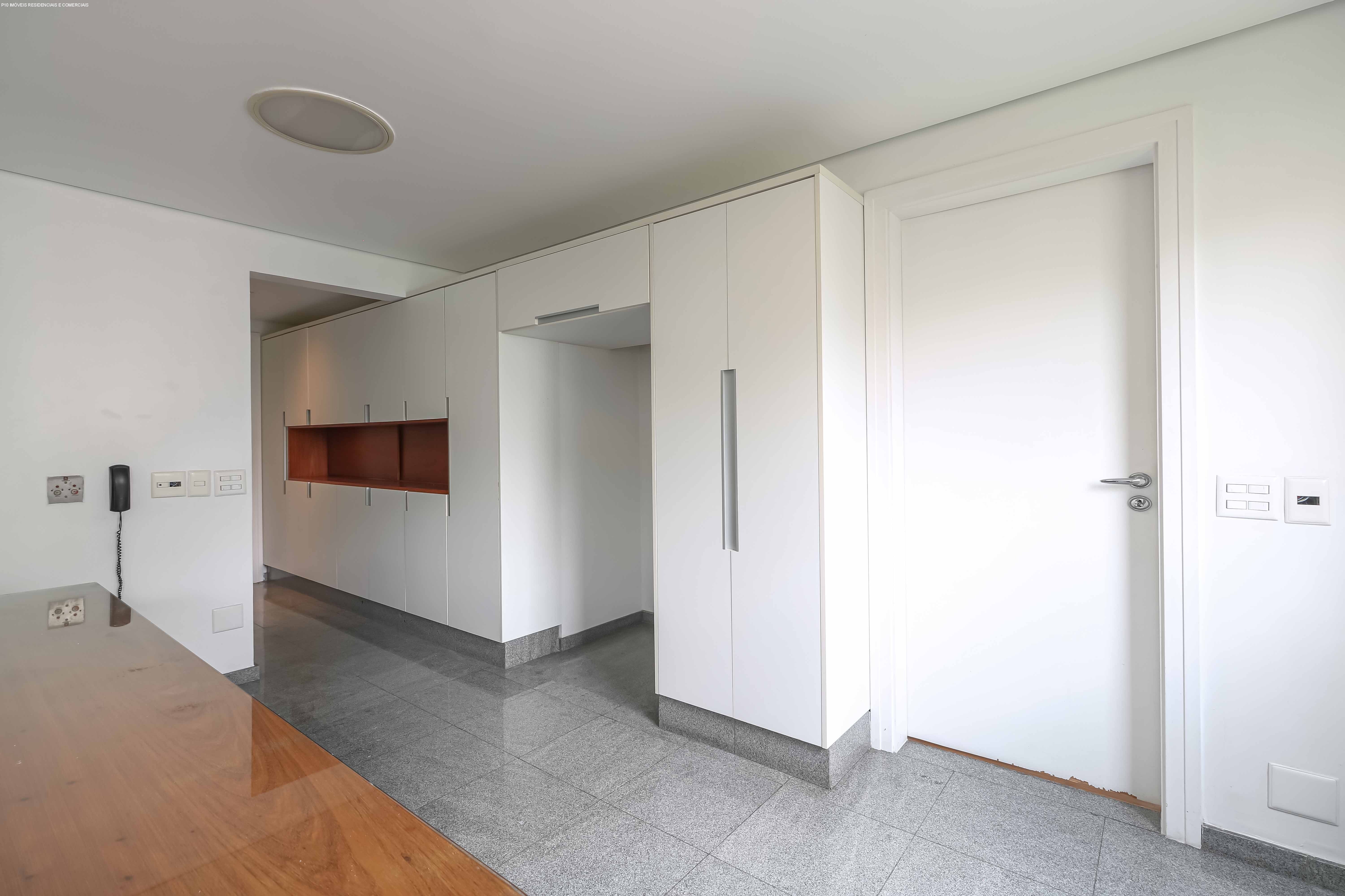 Apartamento à venda com 3 quartos, 300m² - Foto 14