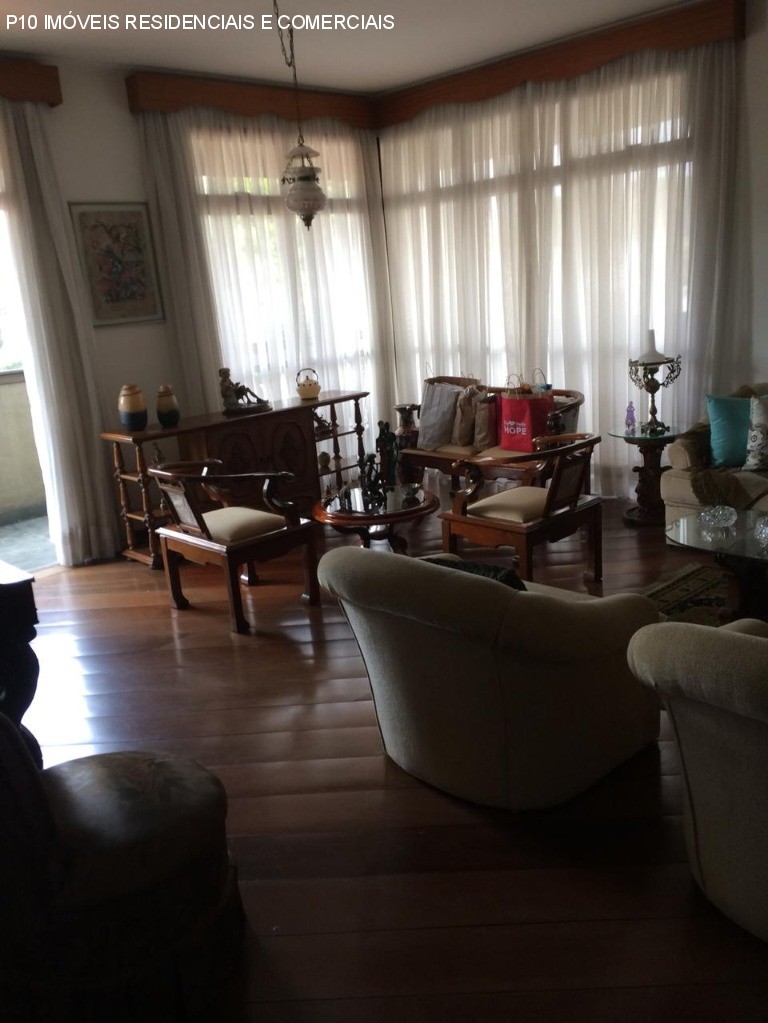 Apartamento à venda com 4 quartos, 300m² - Foto 1