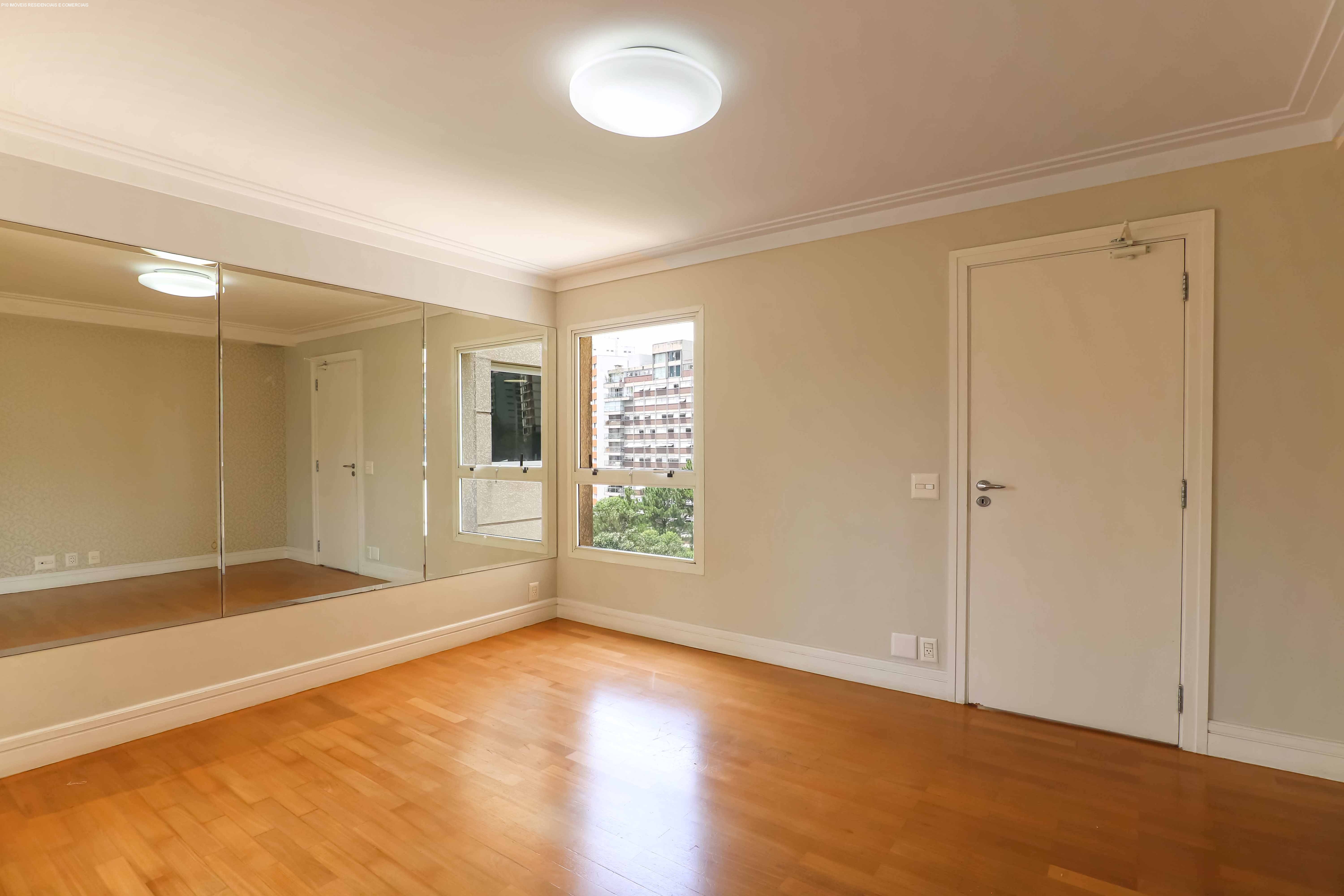 Apartamento à venda com 3 quartos, 300m² - Foto 15