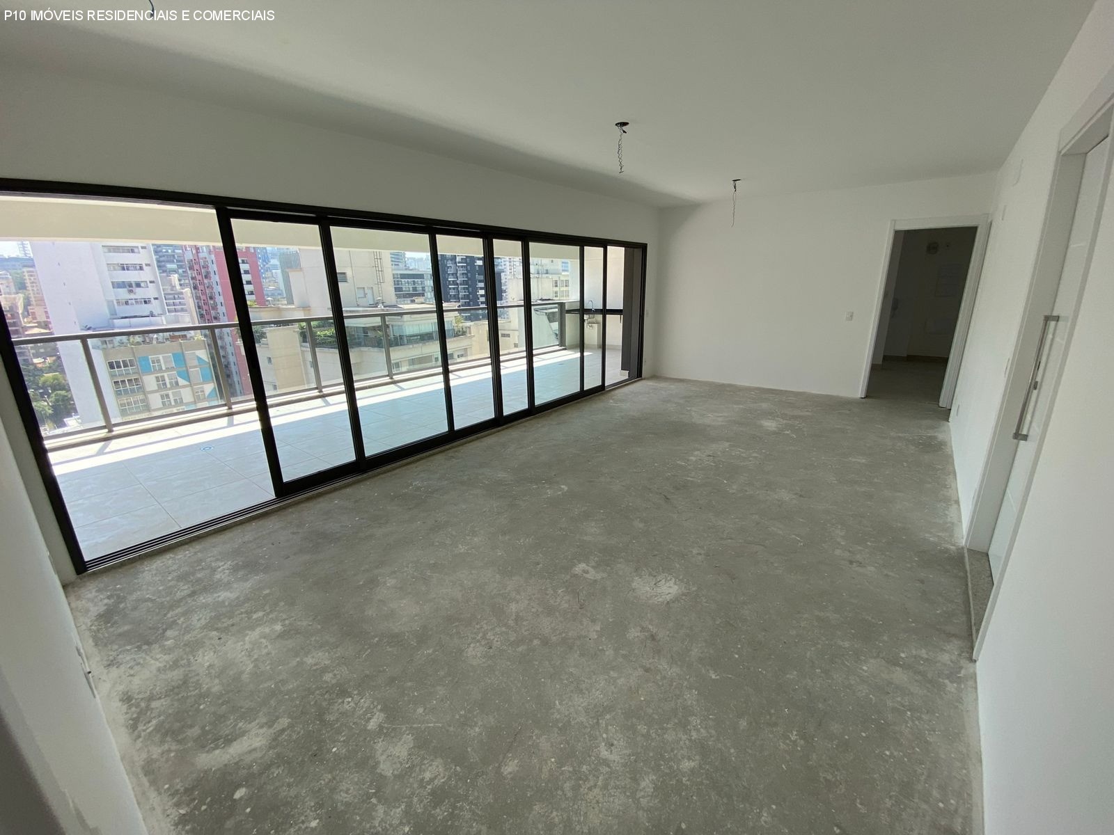 Apartamento à venda com 3 quartos, 163m² - Foto 2