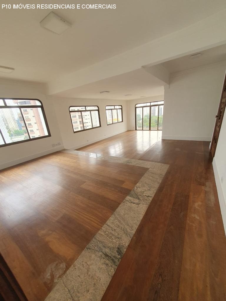 Apartamento à venda com 4 quartos, 232m² - Foto 1