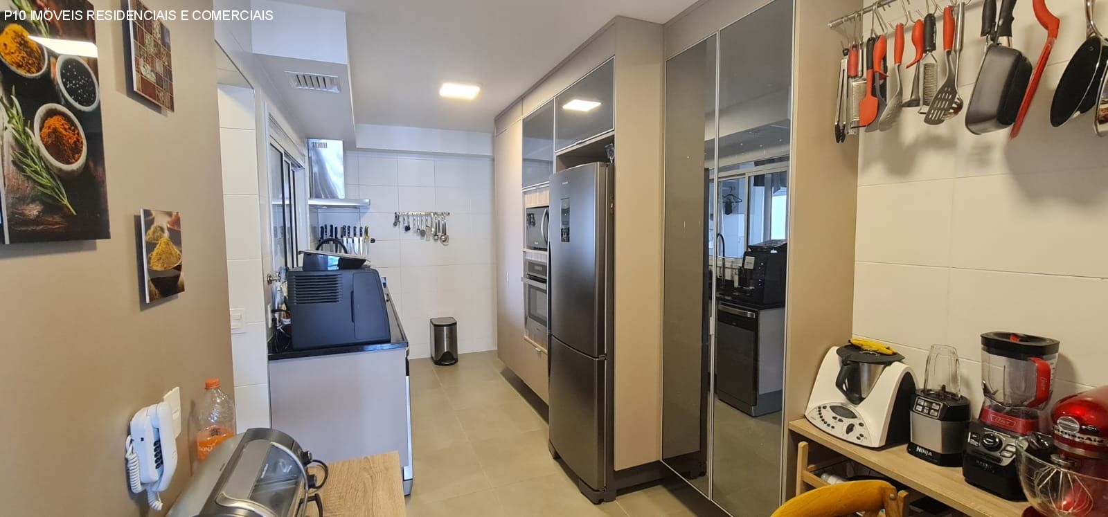 Apartamento à venda com 1 quarto, 127m² - Foto 13