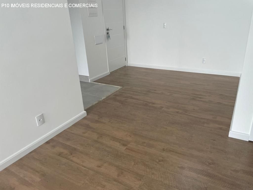 Apartamento à venda com 2 quartos, 68m² - Foto 12