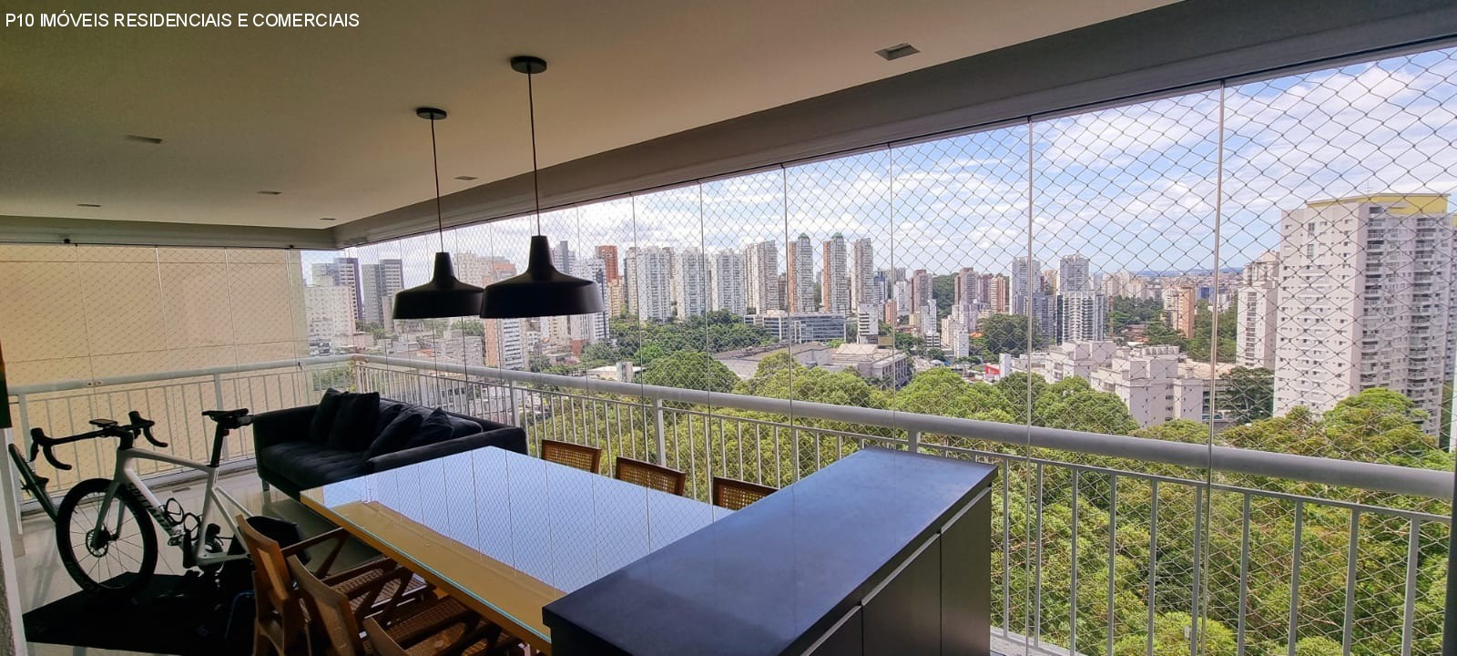 Apartamento à venda com 4 quartos, 223m² - Foto 2