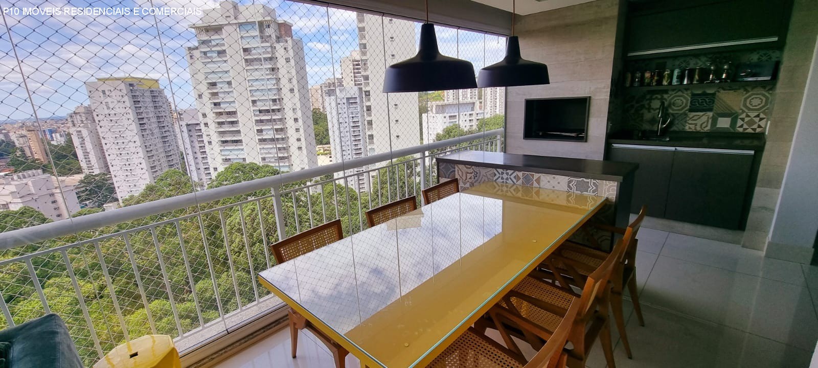 Apartamento à venda com 4 quartos, 223m² - Foto 1