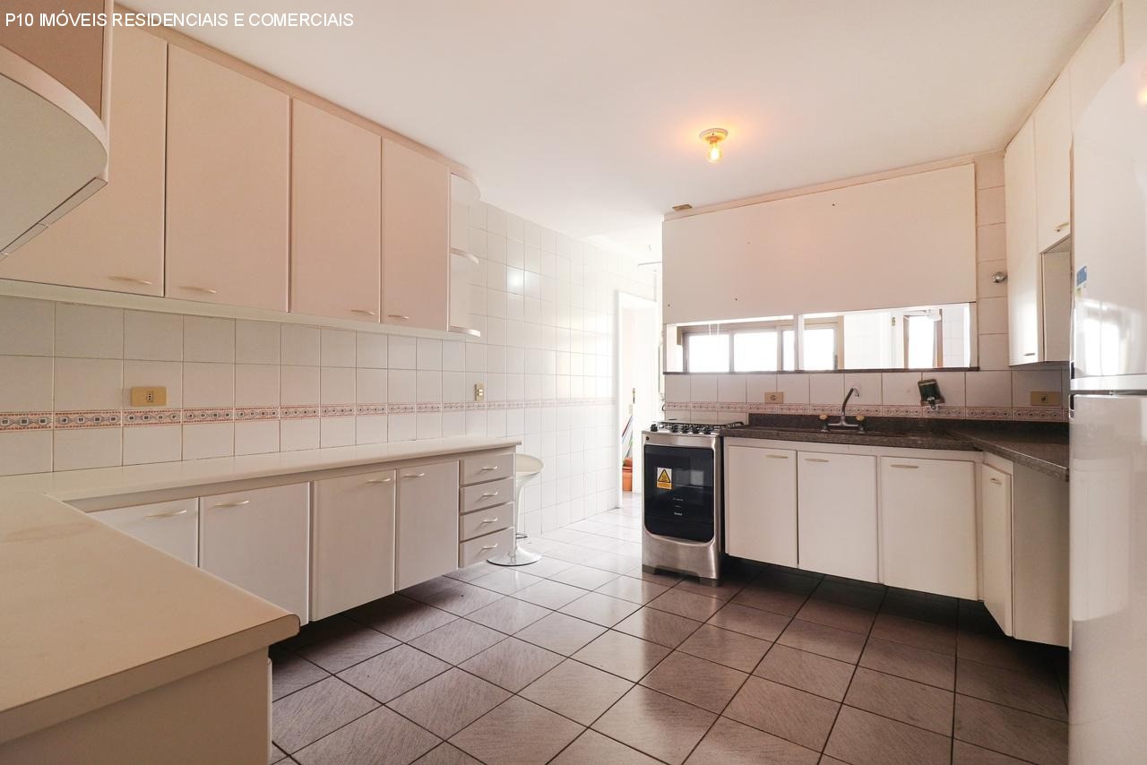 Apartamento à venda com 3 quartos, 138m² - Foto 12