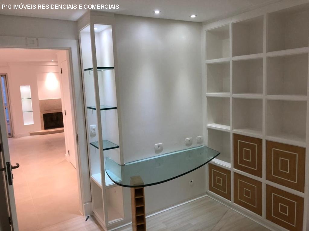 Apartamento à venda com 3 quartos, 195m² - Foto 23