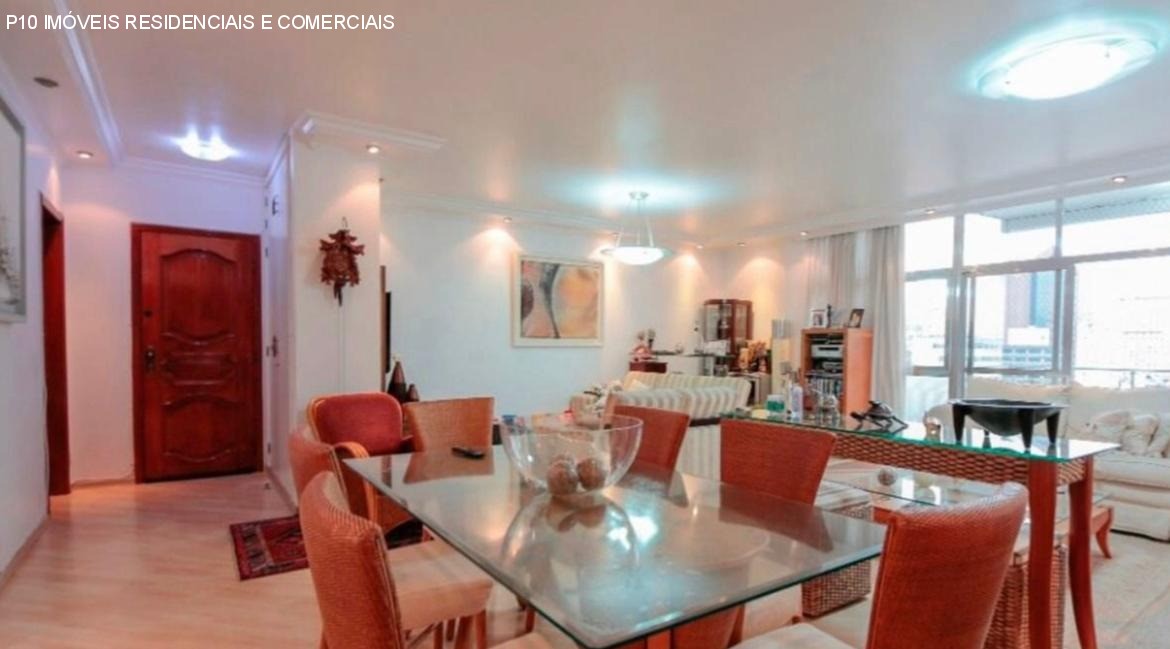 Apartamento à venda com 3 quartos, 200m² - Foto 1