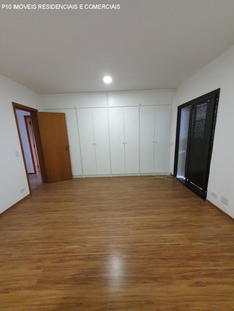 Apartamento à venda com 4 quartos, 232m² - Foto 9