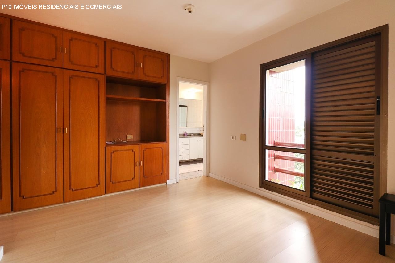 Apartamento à venda com 3 quartos, 138m² - Foto 7